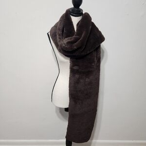 NWT Donni Charm Faux Fur Fuzzy Scarf Thermal Comfy Brown Long USA